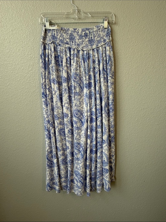 True Destinations Dresses & Skirts - True Destinations- Bundle Light Blue Tank with Blue Paisley Wide Leg Pants